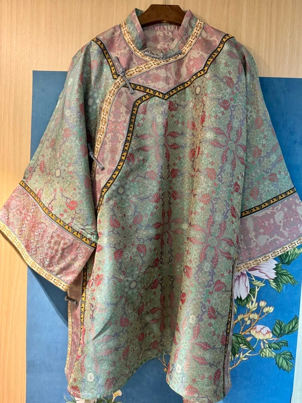 中式绿粉彩铃宝相花蜀罗