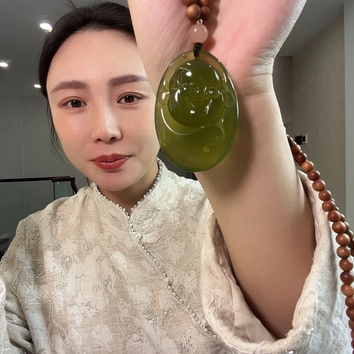 6***1蛇纹石玉未镶嵌颈饰