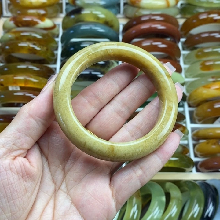 蛇纹石玉未镶嵌手镯56
