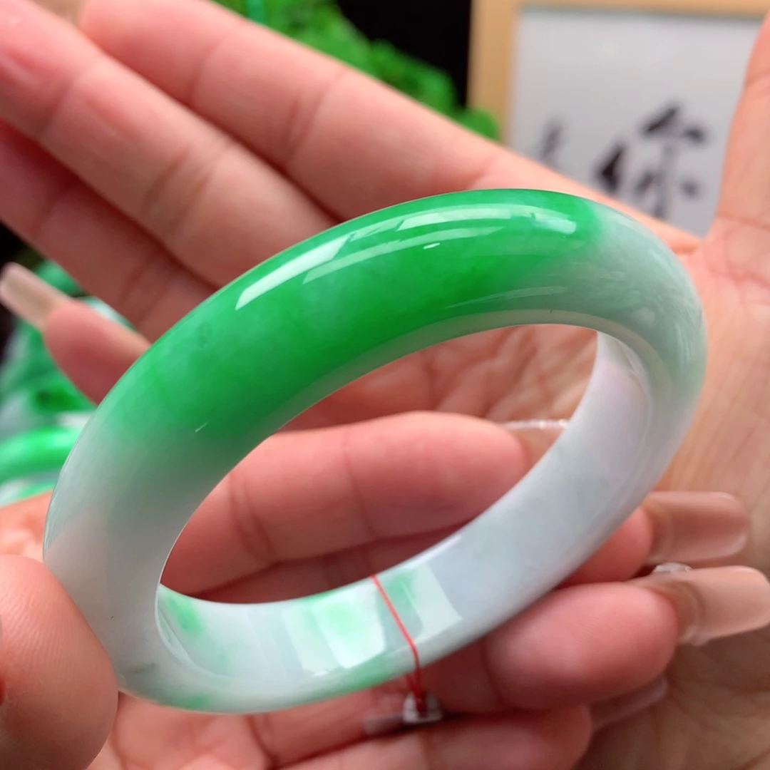 未镶嵌手镯翡翠缅甸