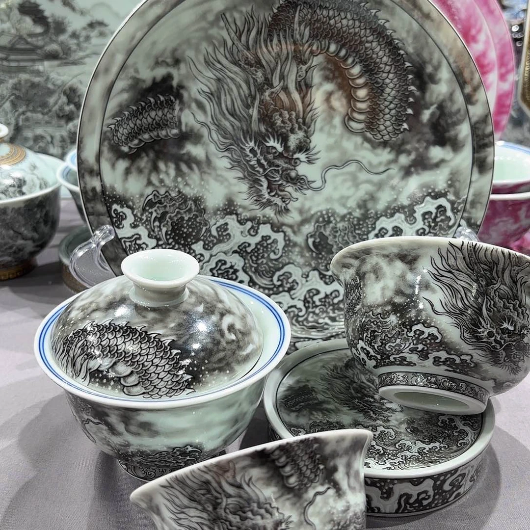 瓷片景德镇瓷器博物陈列中心的藏传着这