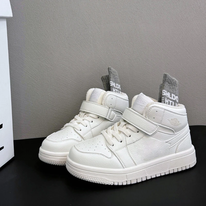 AIAIJKIDS【纯白】儿童百搭保暖韩版百搭保暖韩版板鞋 4112902O8