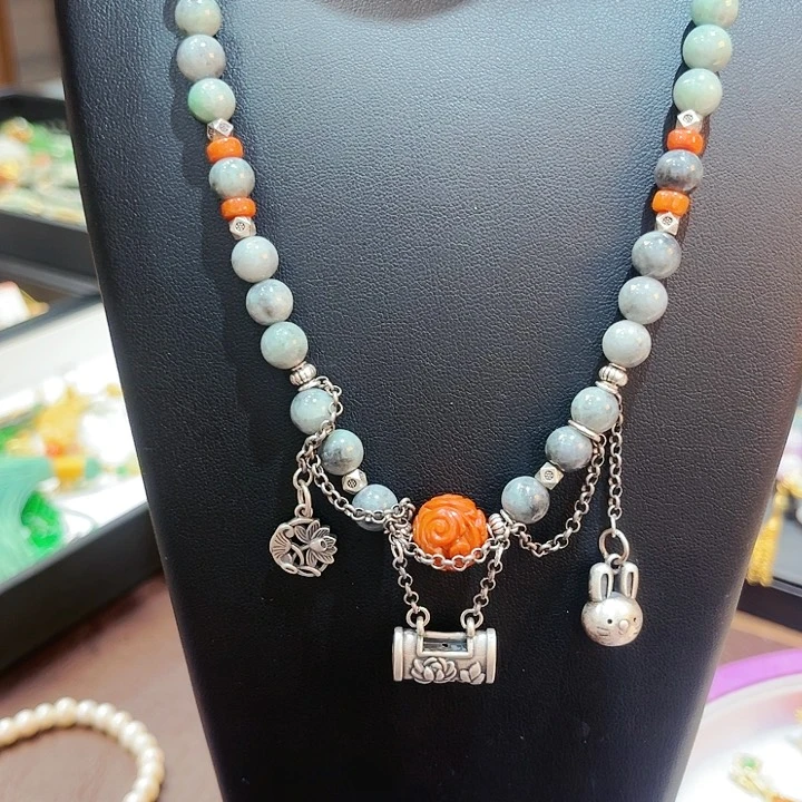 翡翠颈饰未镶嵌项链