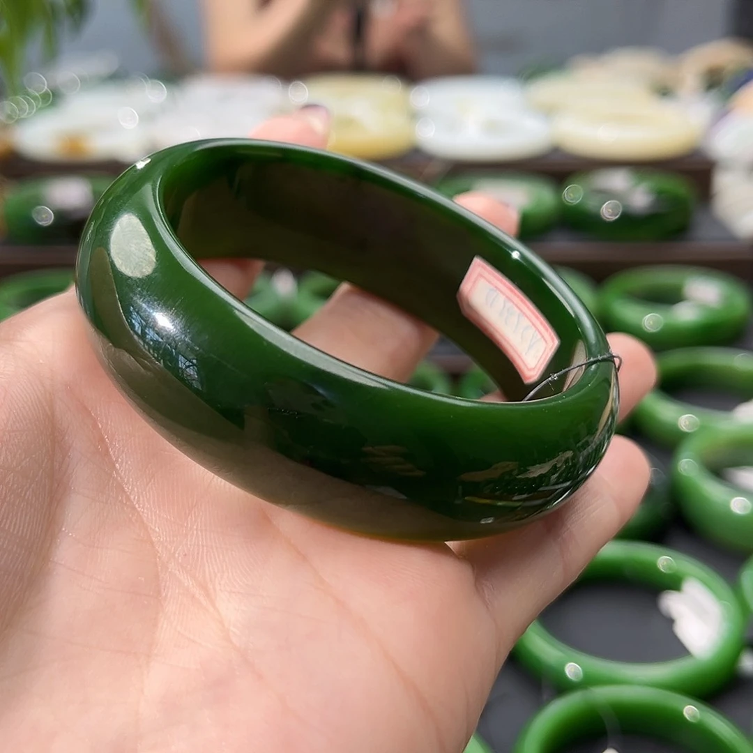 和田玉（碧玉）手镯未镶嵌活**彩