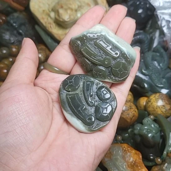 岫岩河磨玉（透闪石质玉）未镶嵌挂件