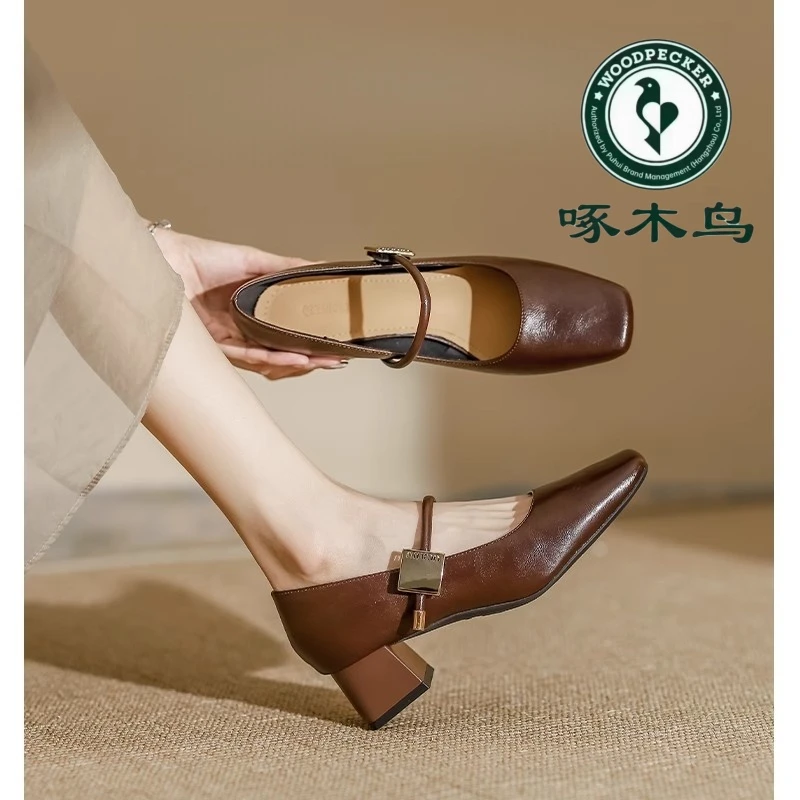 啄木鸟方头粗跟玛丽珍鞋女秋新款法式复古一字扣带软皮中高跟单鞋