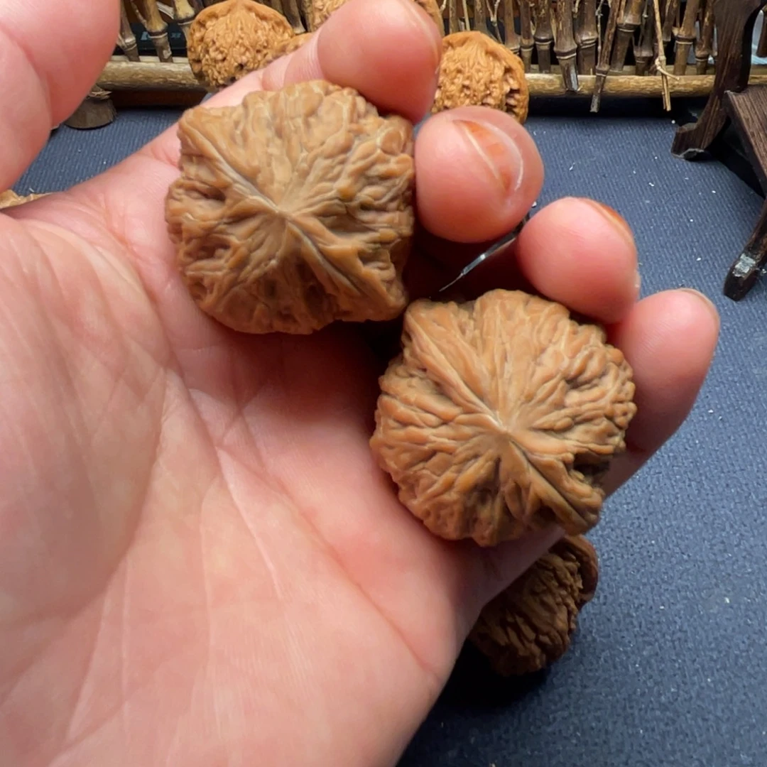 文玩核桃吊坠铁锤