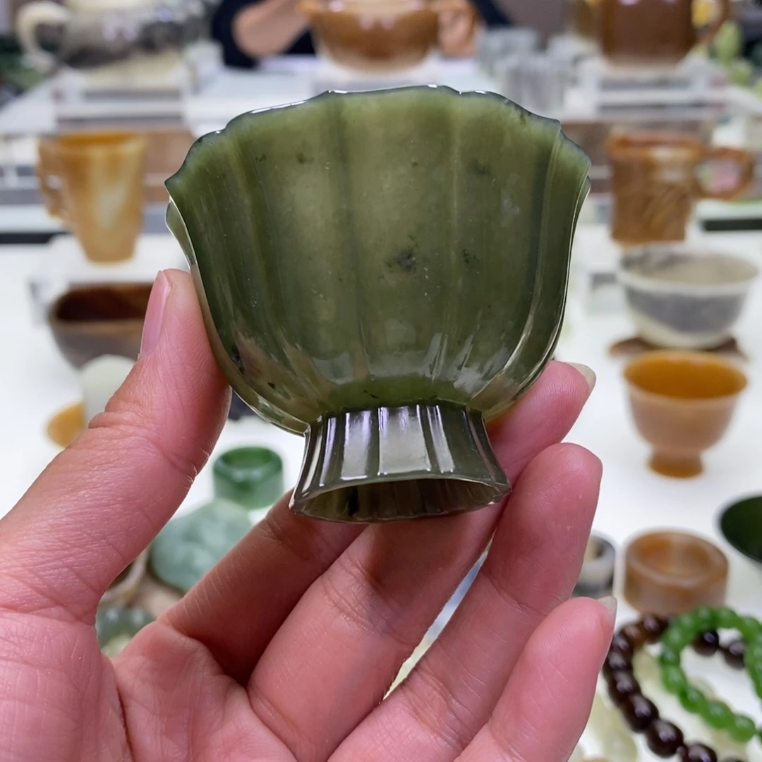 和田玉杯子未镶嵌