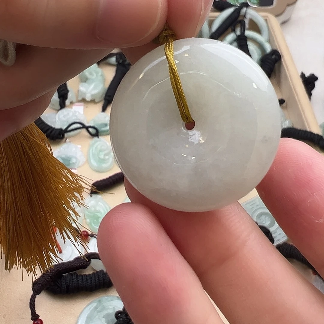 翡翠未镶嵌颈饰缅甸天然翡翠平安扣