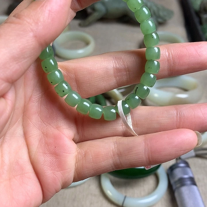 和田玉（糖玉）未镶嵌手镯