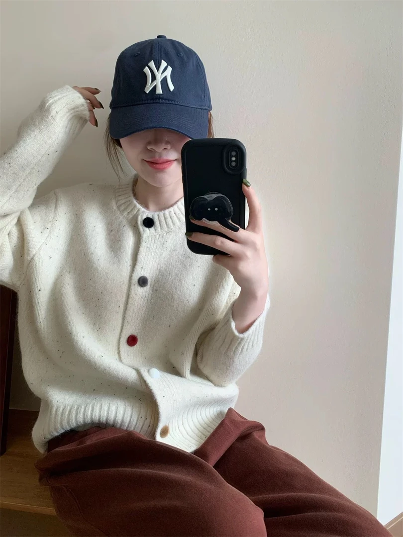 花线圆领小个子彩扣毛衣外套女2025秋冬新款设计感软糯针织开衫