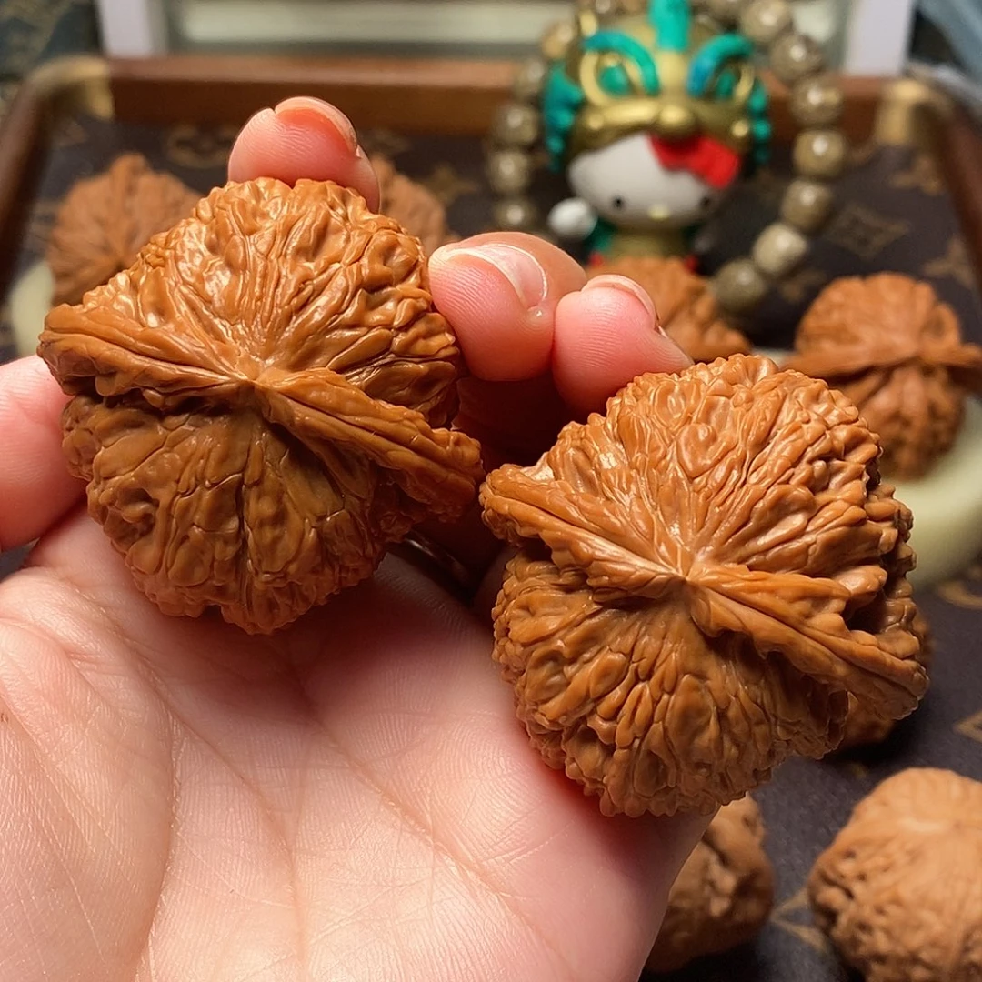 桃核把件霸**裁全品白狮子46尺