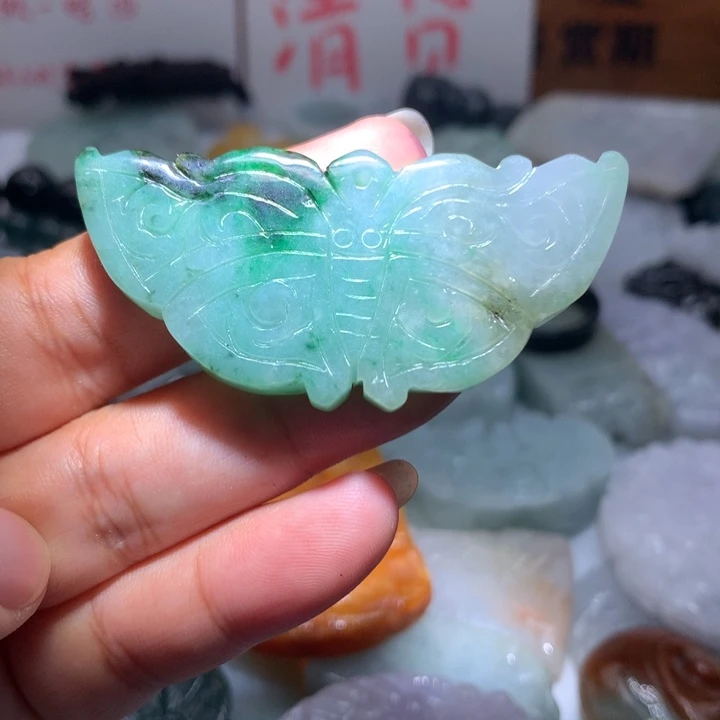 翡翠未镶嵌颈饰保真天然A货翡翠