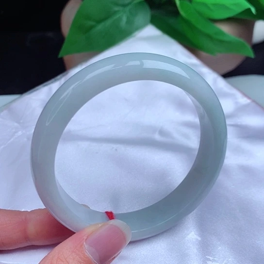 翡翠手镯未镶嵌      正圈60