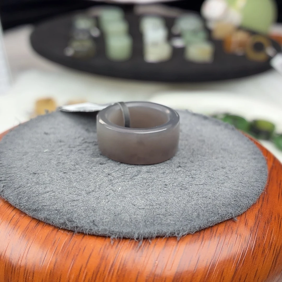 和田玉未镶嵌戒指b7烟紫圆切16.5不退换