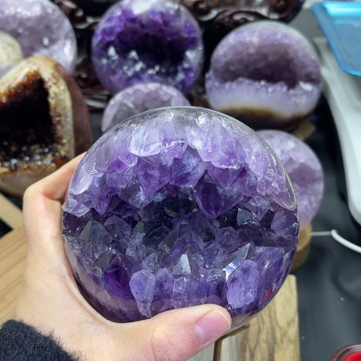 紫晶未镶嵌大型摆件（非配饰）