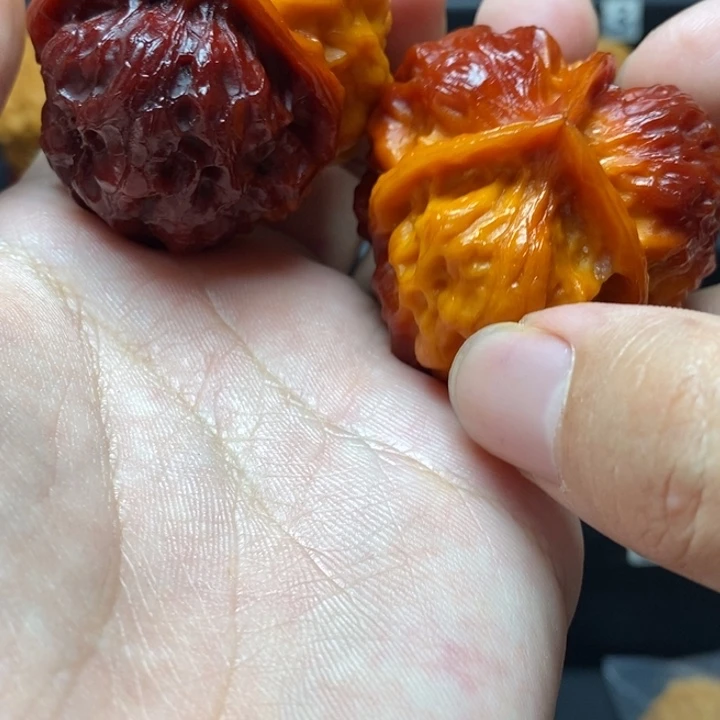 文玩核桃把件七彩三棱