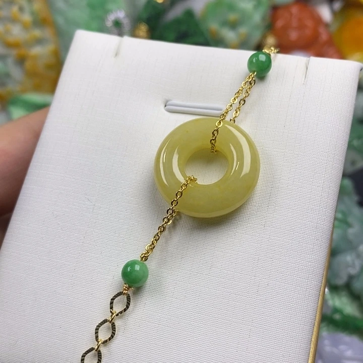 翡翠未镶嵌吊坠(赠链)