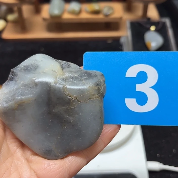 和田玉（糖玉）未镶嵌挂件