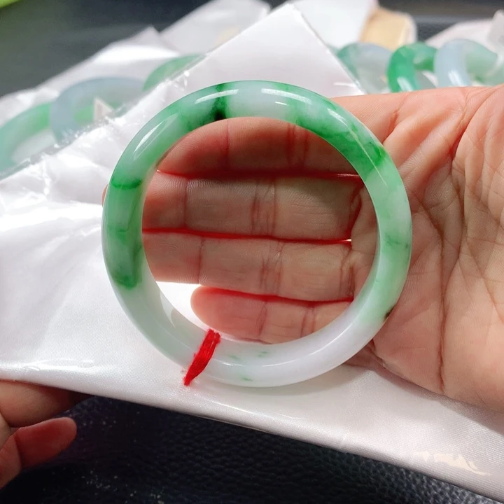 翡翠手镯未镶嵌55555656