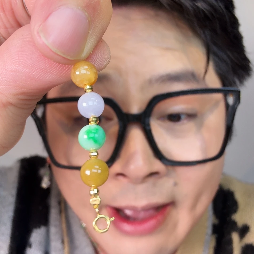 翡翠18K金镶嵌颈饰一件