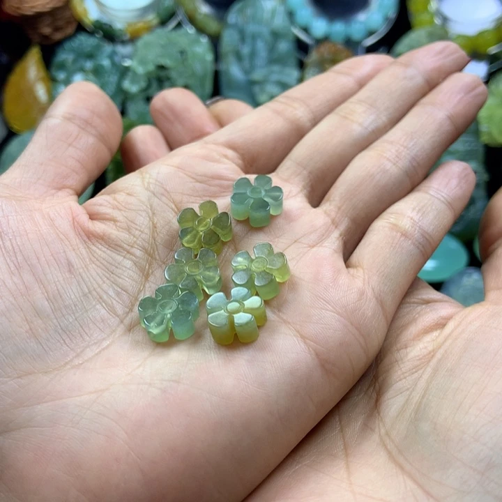 【闪购商品】蛇纹石玉颈饰未镶嵌