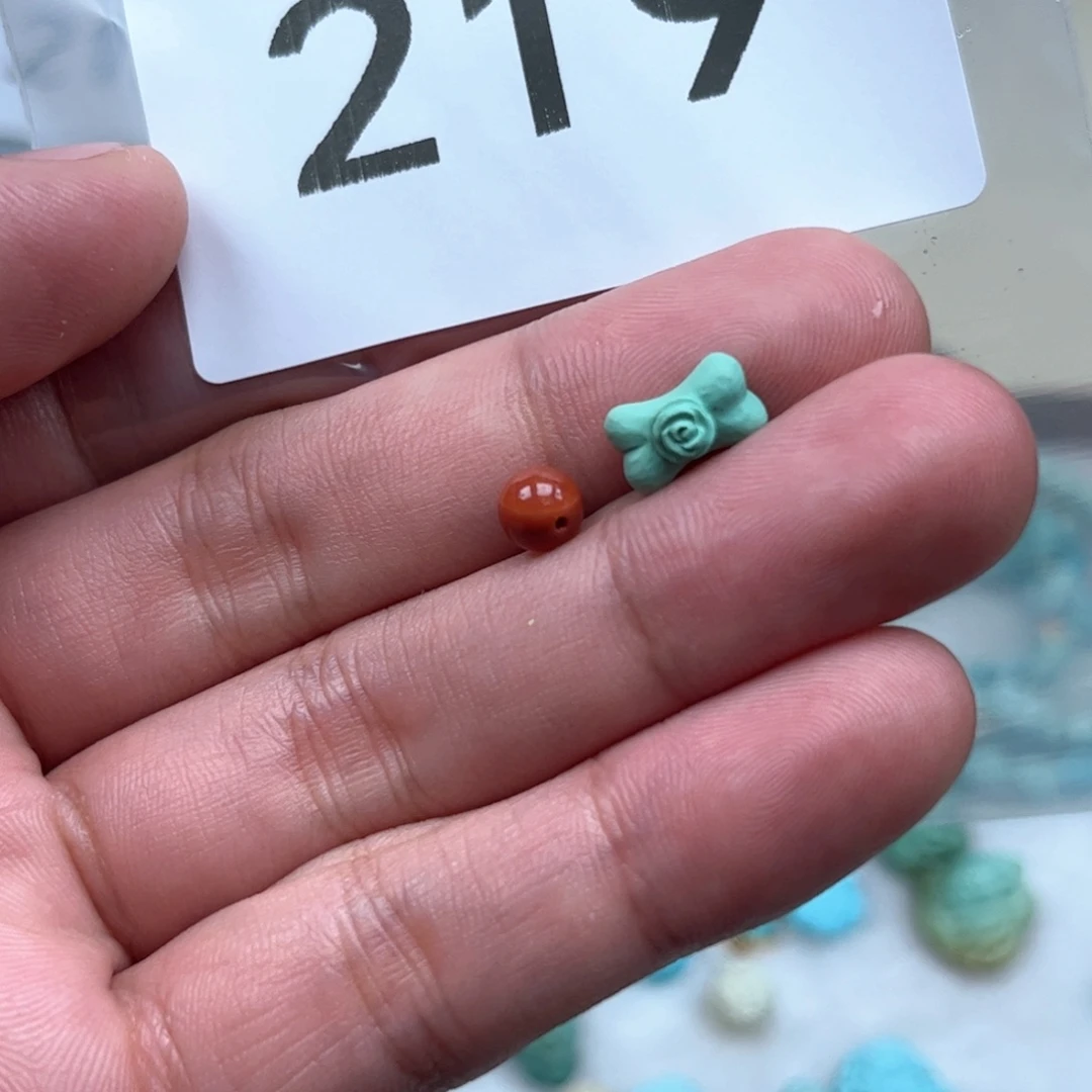 南红玛瑙未镶嵌珠宝奇石