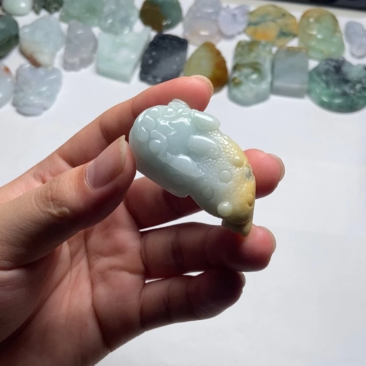 翡翠未镶嵌颈饰金蟾23