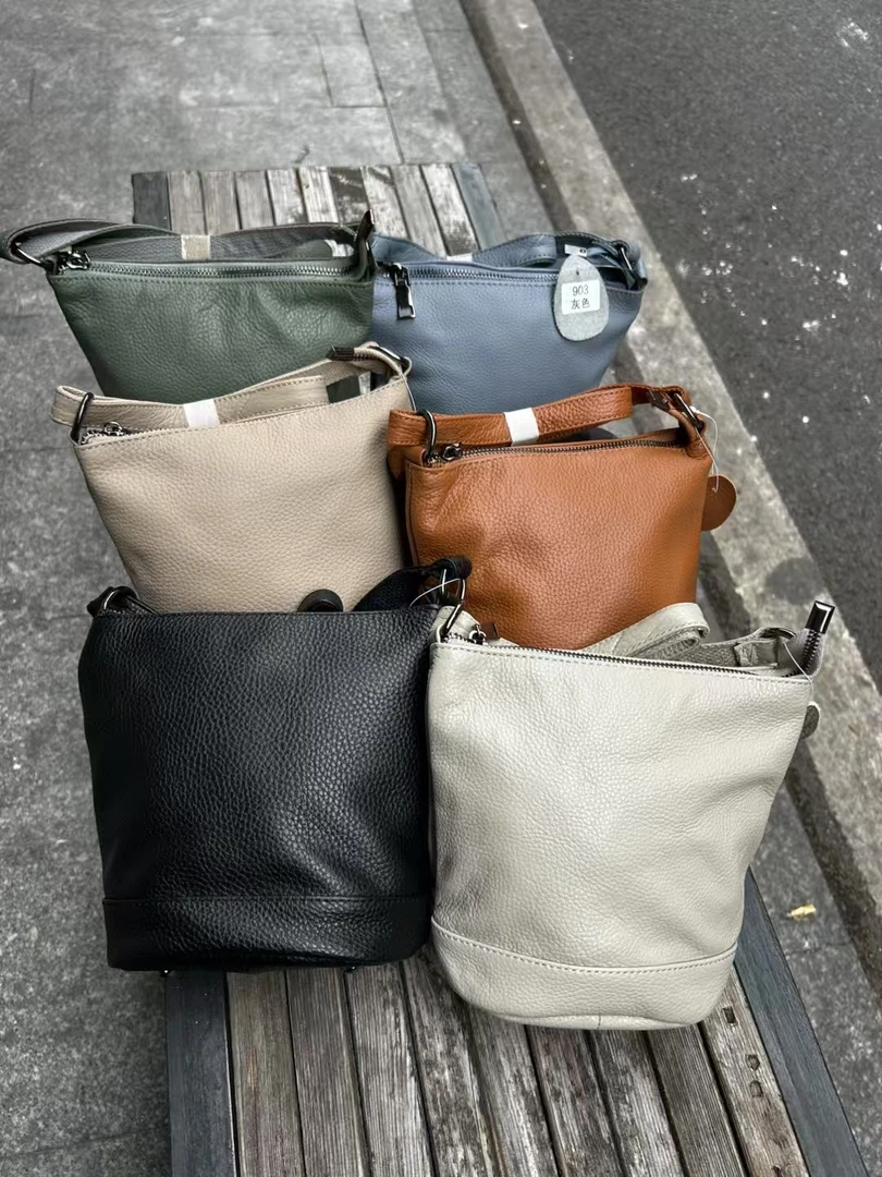中号水桶斜挎包宽20厘米头层牛皮真皮拉链包可调肩带防磨休闲百搭