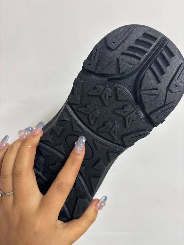 男士高端户外徒步登山旅游越野徒步登山鞋