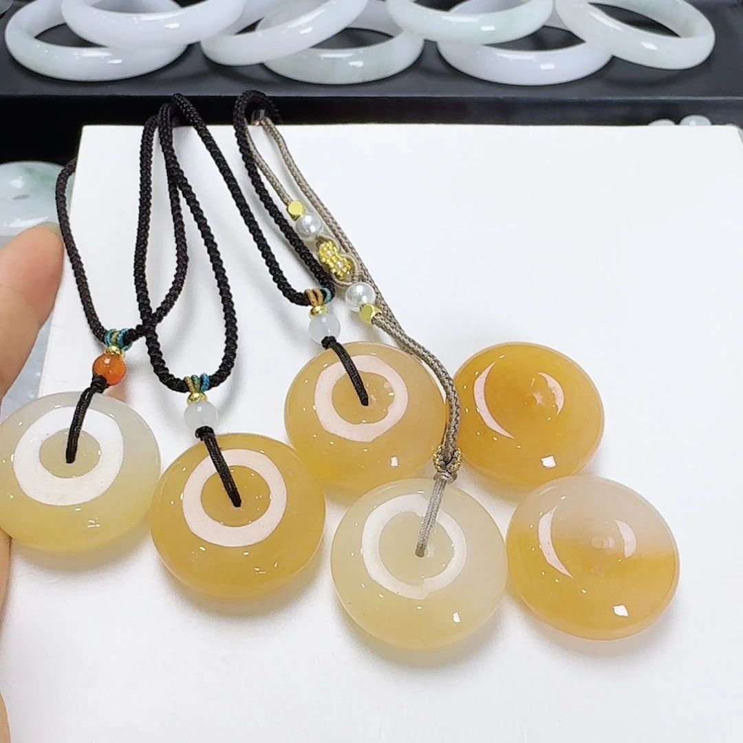 石英质玉未镶嵌颈饰平安扣多样性发其一