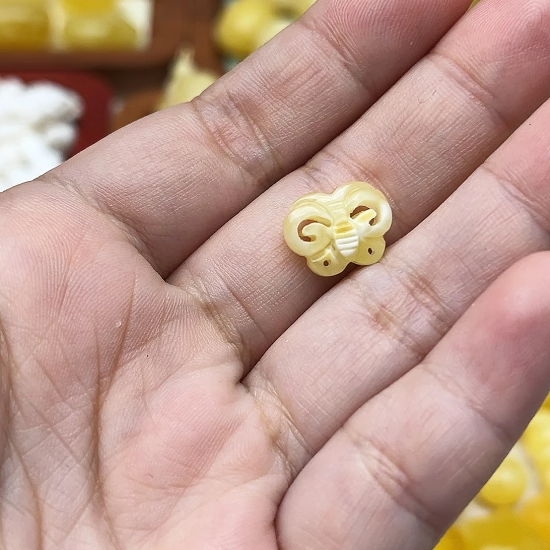 蜜蜡未镶嵌裸石天然