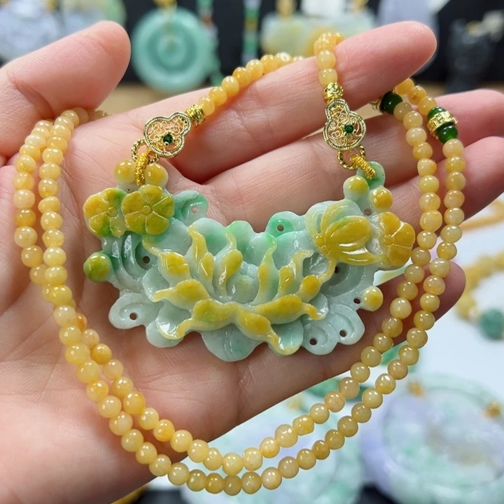 颈饰未镶嵌翡翠吊坠