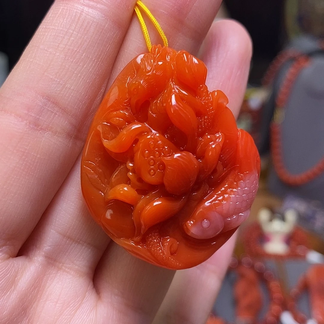 南红玛瑙吊坠未镶嵌