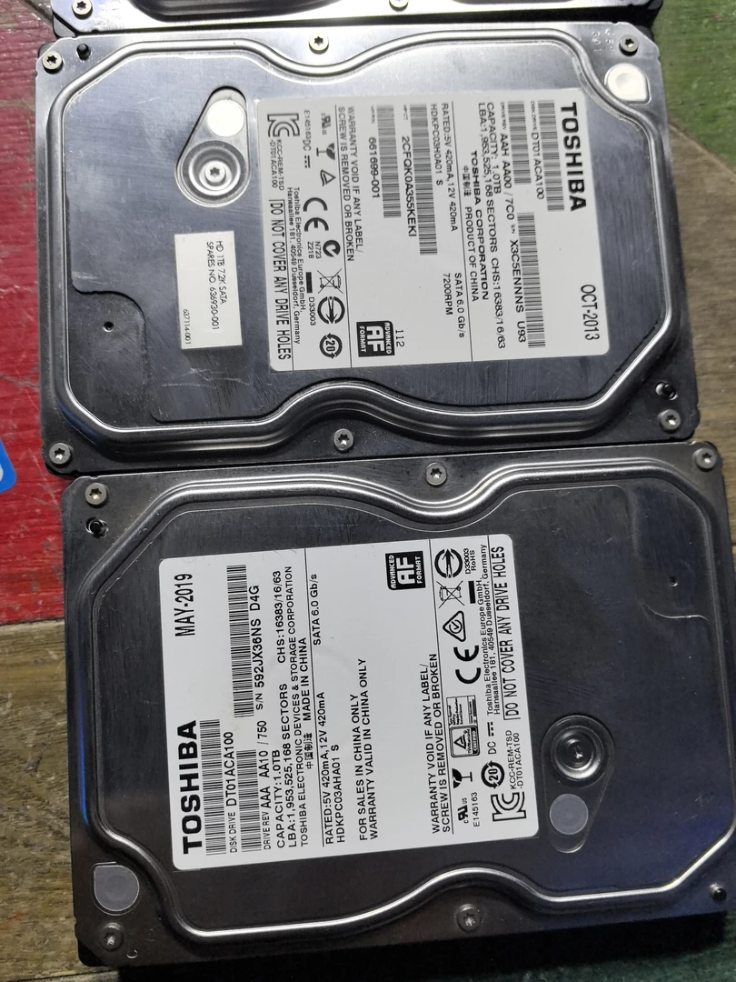 9新 TOSHIBA/东芝 东芝1T硬盘测试无坏道，包邮