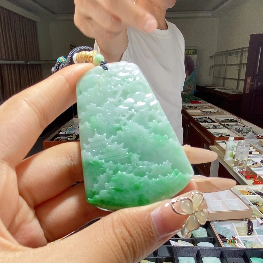 翡翠未镶嵌颈饰翡翠