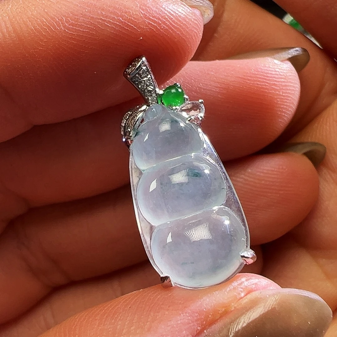 翡翠18K金镶嵌颈饰吊坠