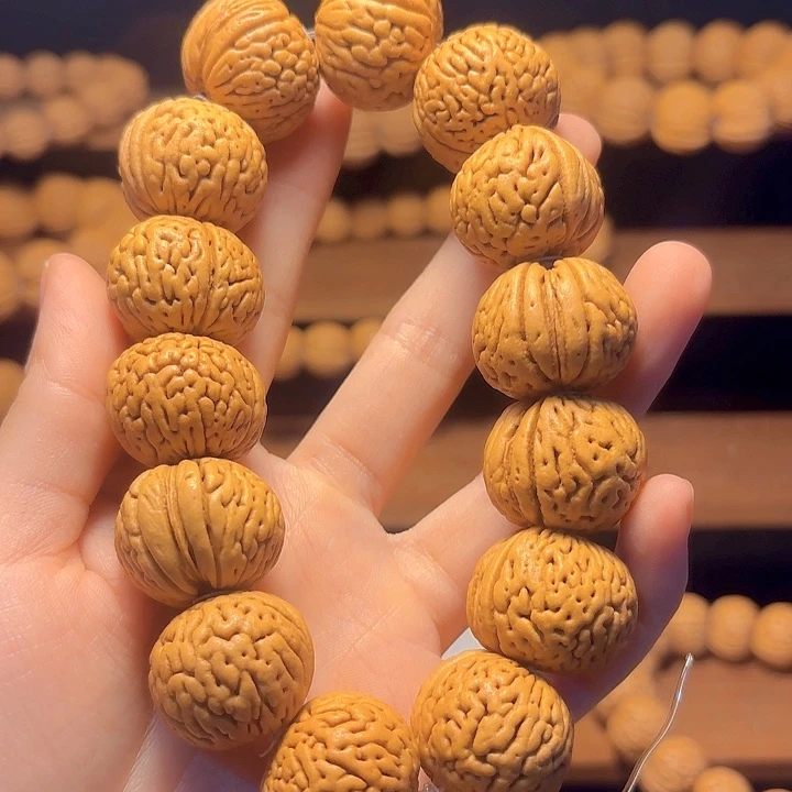 ꧁***꧂吊坠桃核白月光的