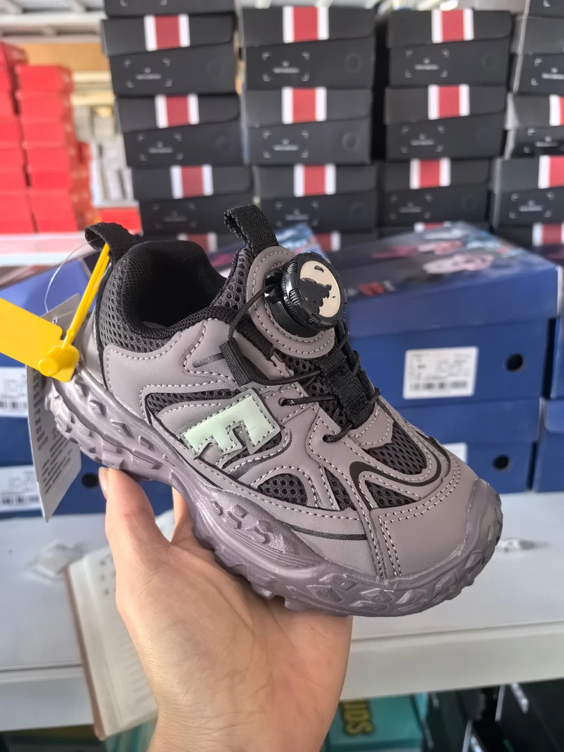 童鞋中大童运动鞋网红防滑轮胎老爹鞋235