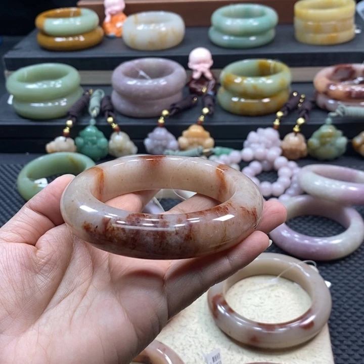 未镶嵌手镯石英岩玉玫**开