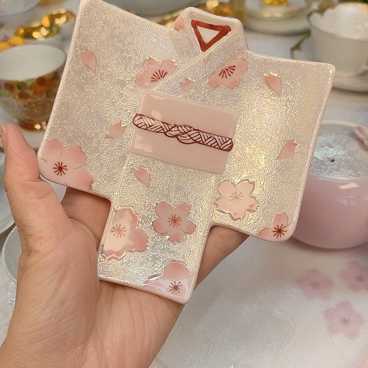 瓷片The first thing