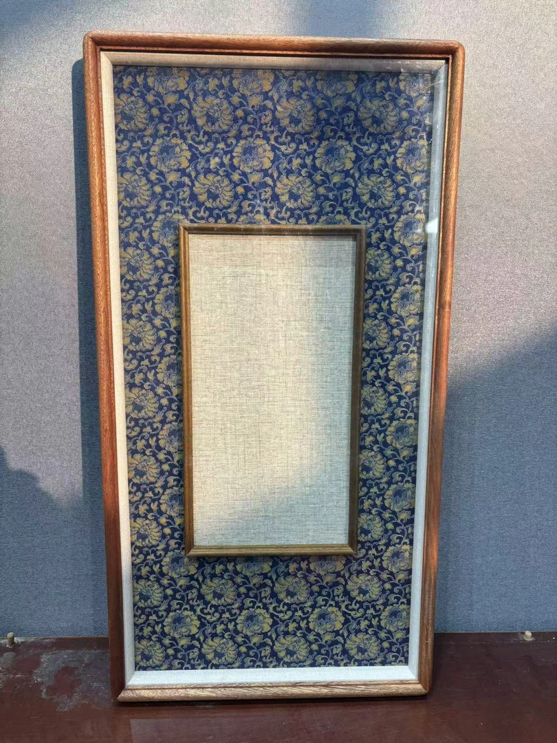宋锦孔雀蓝金丝皇菊65x33乌檀框中框 实木榫卯画框【画芯17x33】