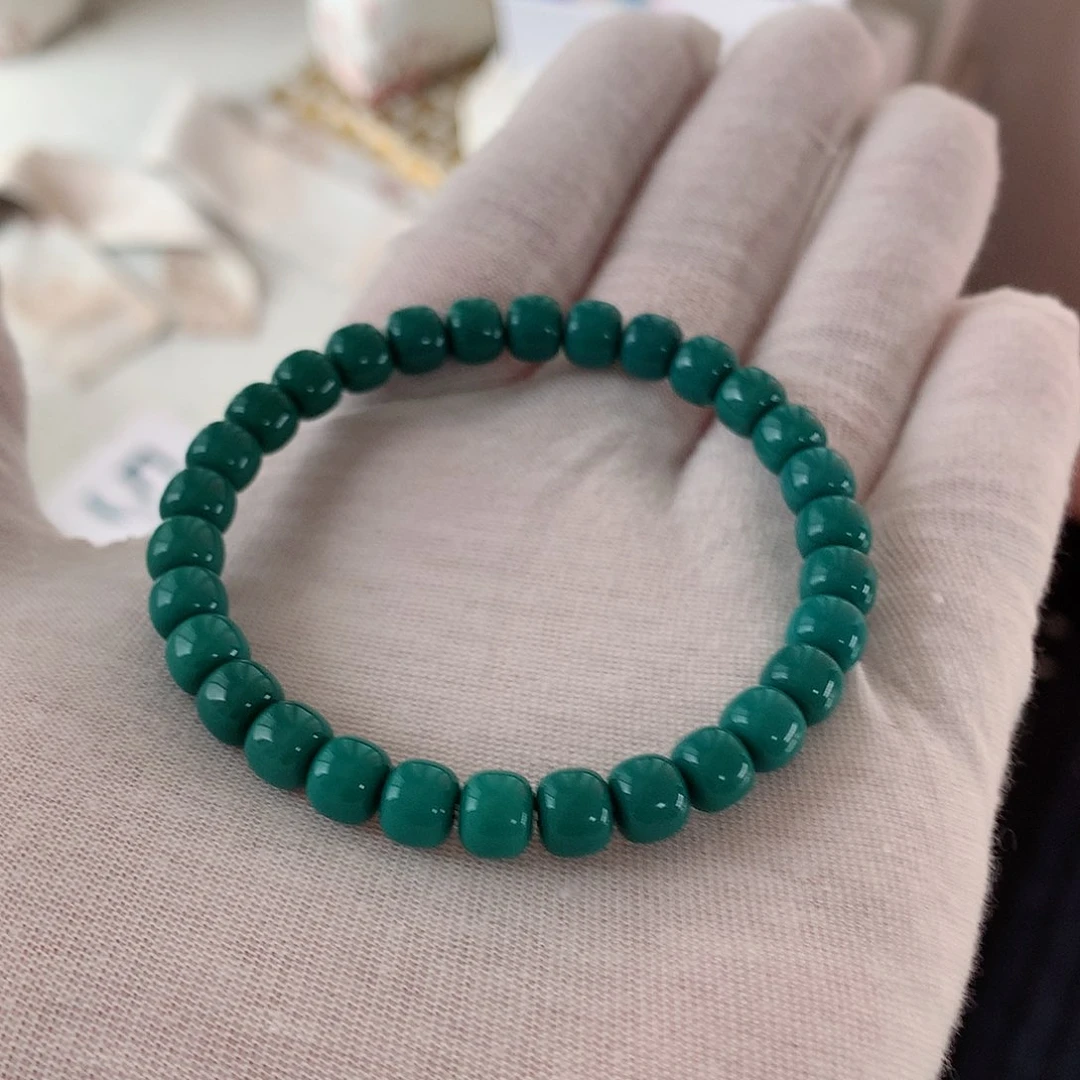 绿松石颈饰未镶嵌B****?