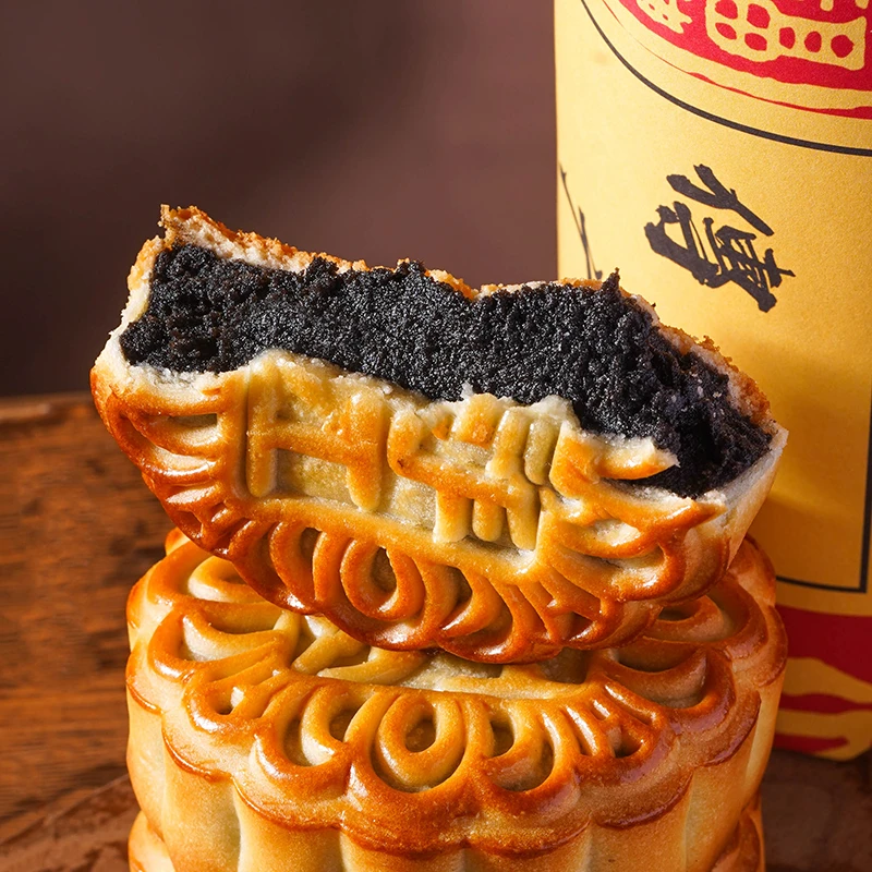 传统广式豆沙月饼新鲜美味经典中秋节糕点