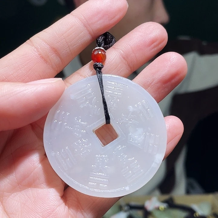 和田玉未镶嵌颈饰多样性