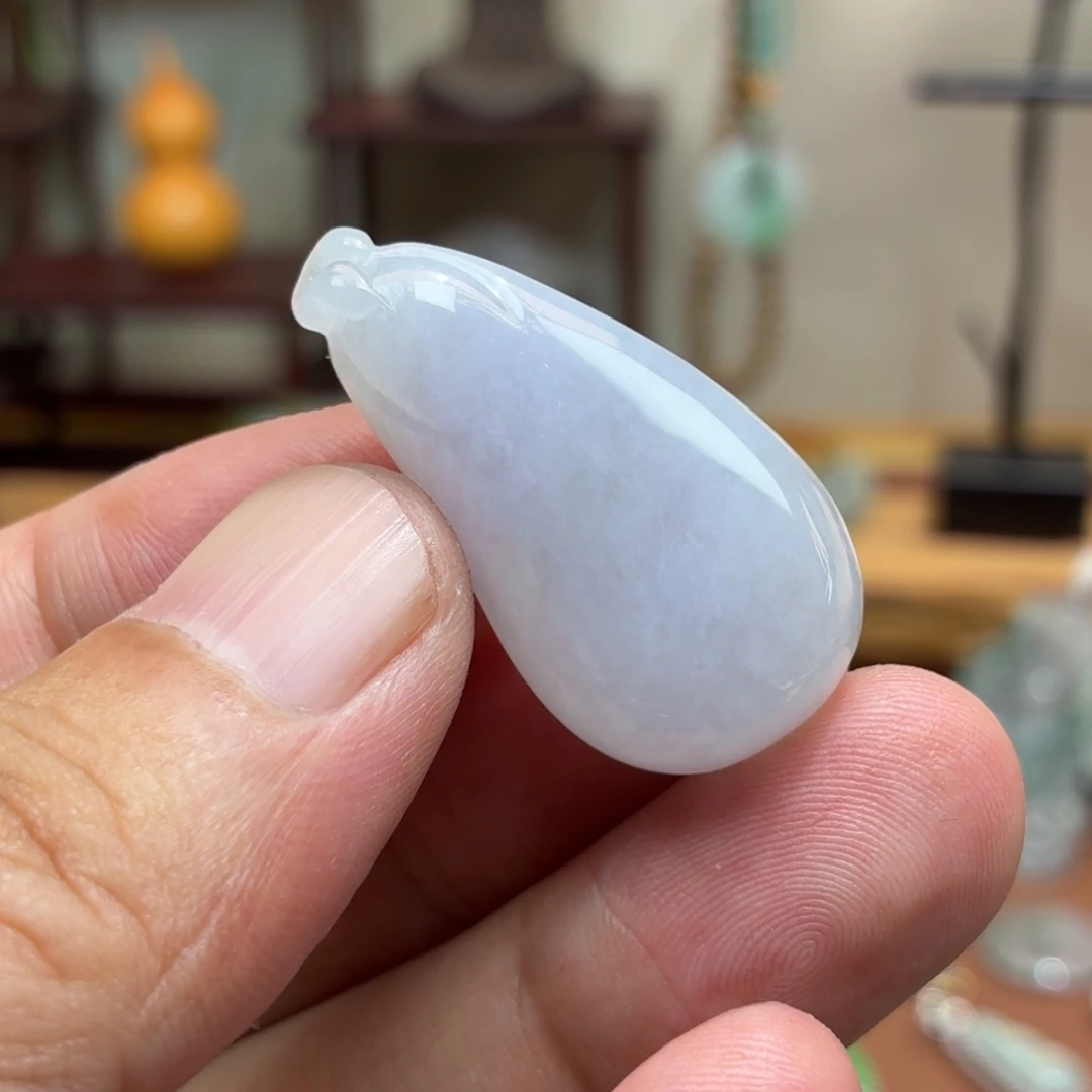 翡翠未镶嵌颈饰福瓜