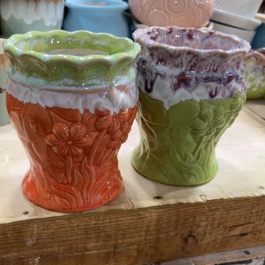 姐姐，什么盆都有，什么盆都会上，不点菜，稍微等一下哈