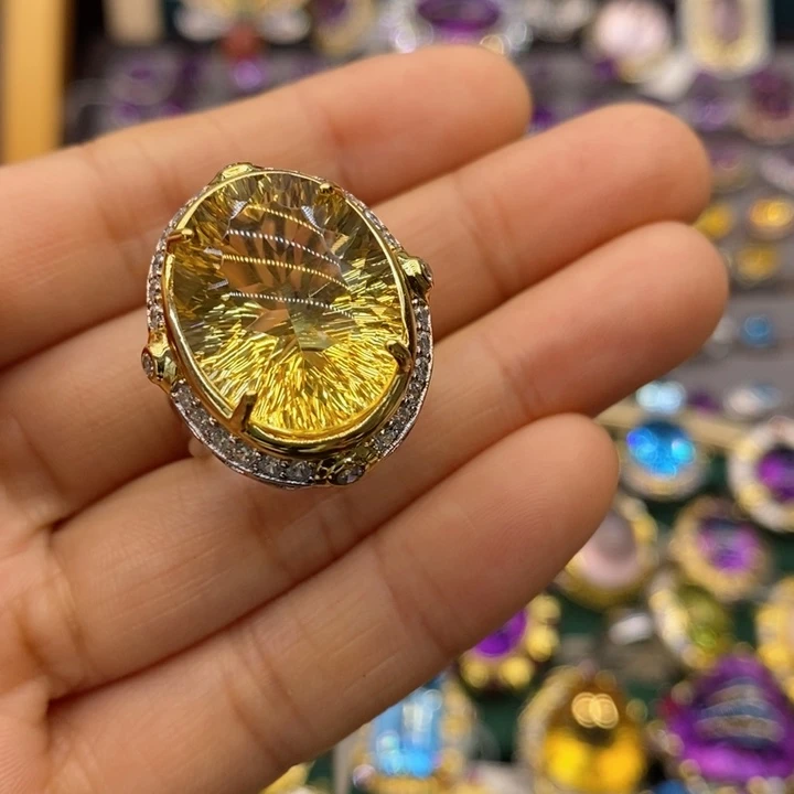 水晶戒指银S925镶嵌被****。水晶戒指