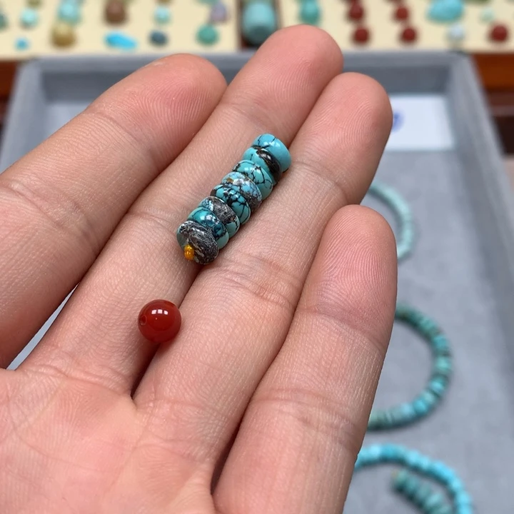 南红玛瑙配饰未镶嵌