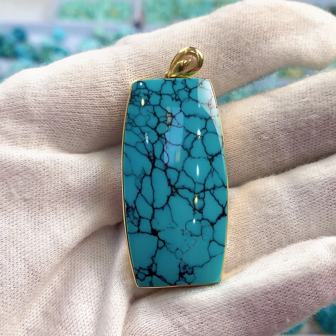 绿松石18K金镶嵌配饰